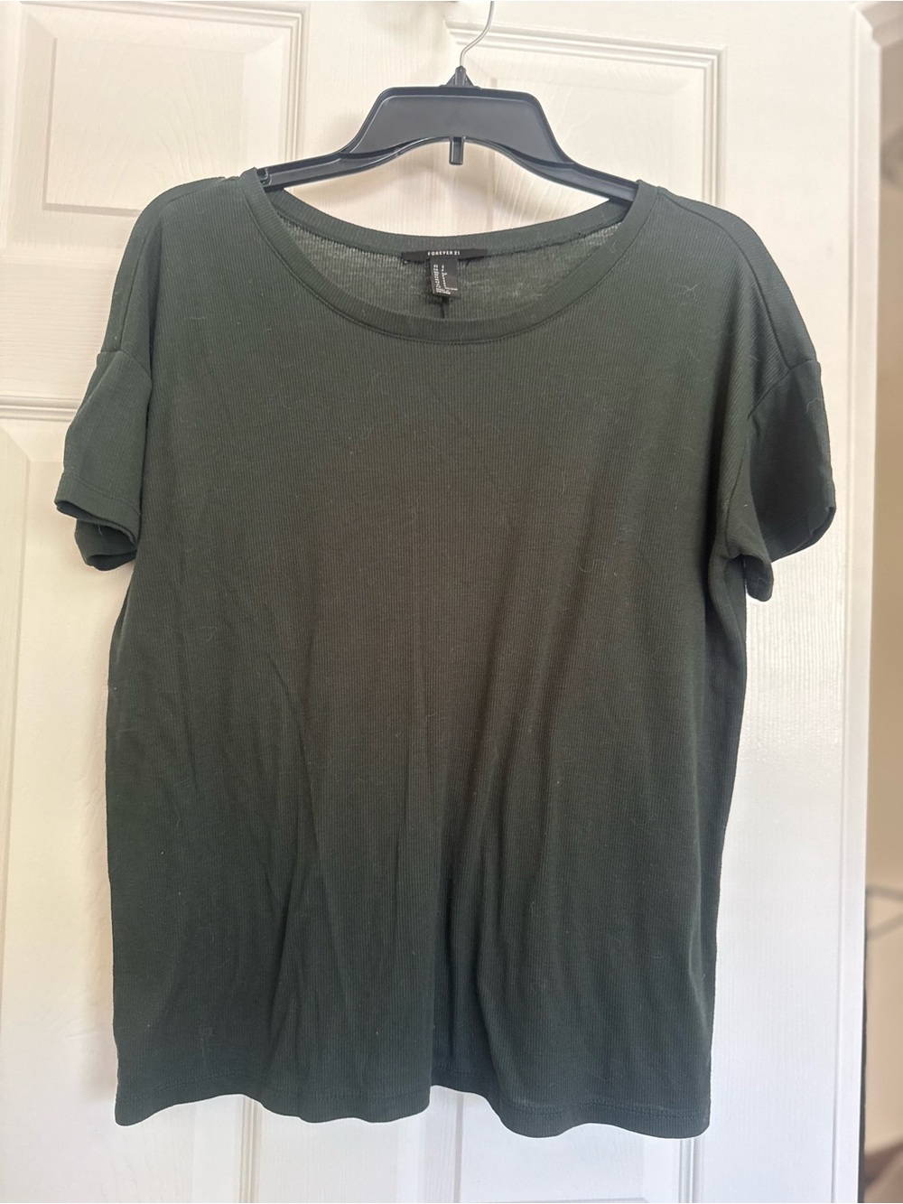 Forever 21 Olive Green Short Sleeve Crewneck Tee